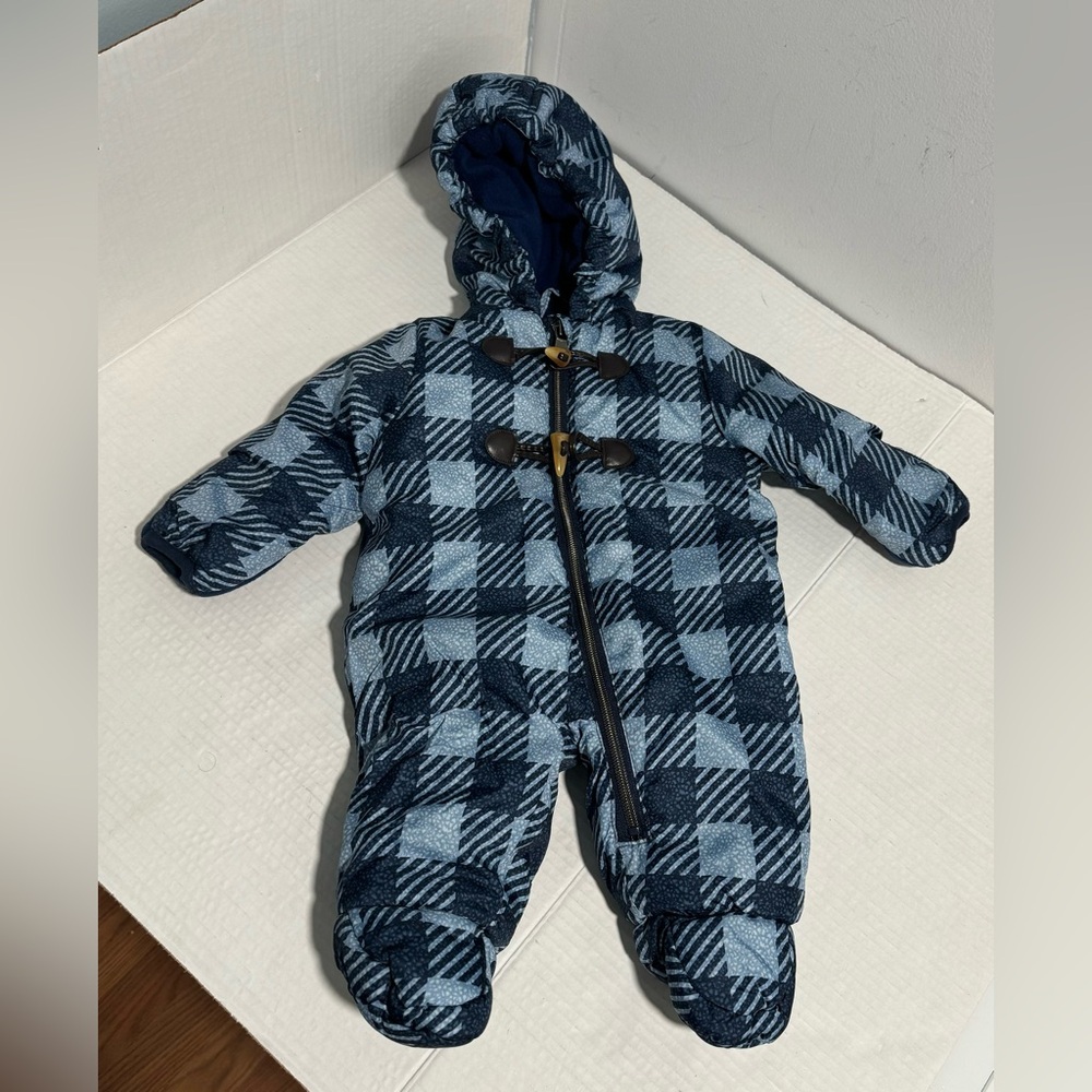 Perry Ellis Snowsuit Baby Boy Size 0/3 Months